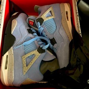 This a brand new never worn bought for my son who did not like the color.